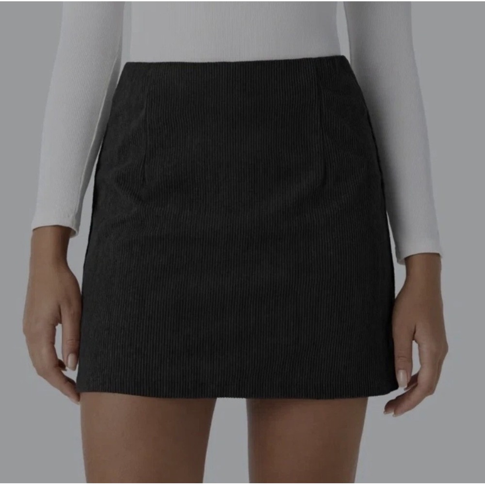 Halara NWT High Waisted 2-in-1 A Line Mini Corduroy Mini Skirt Skort Black XL